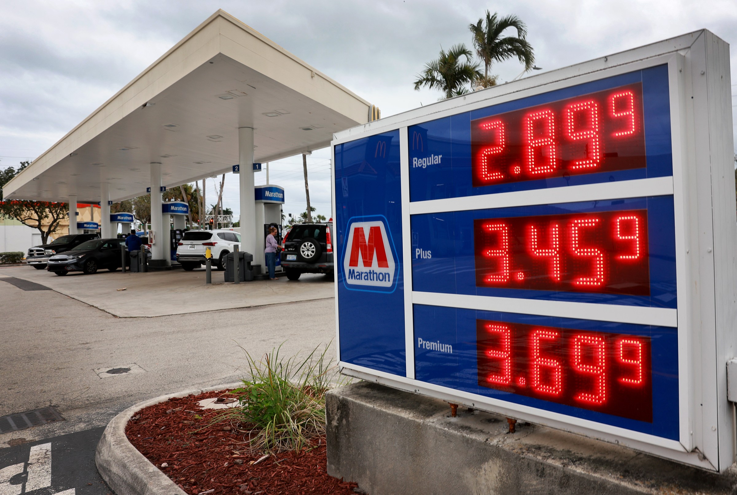 The misleading, wasteful way we measure gas mileage, explained