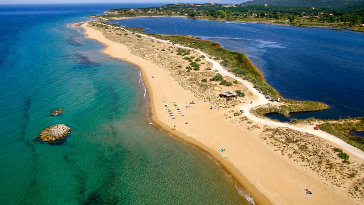 Halikounas beach
